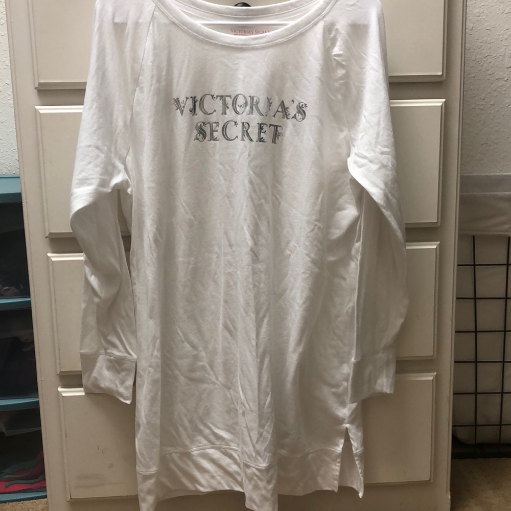Victoria Secret Long Sleeve Sleep gown